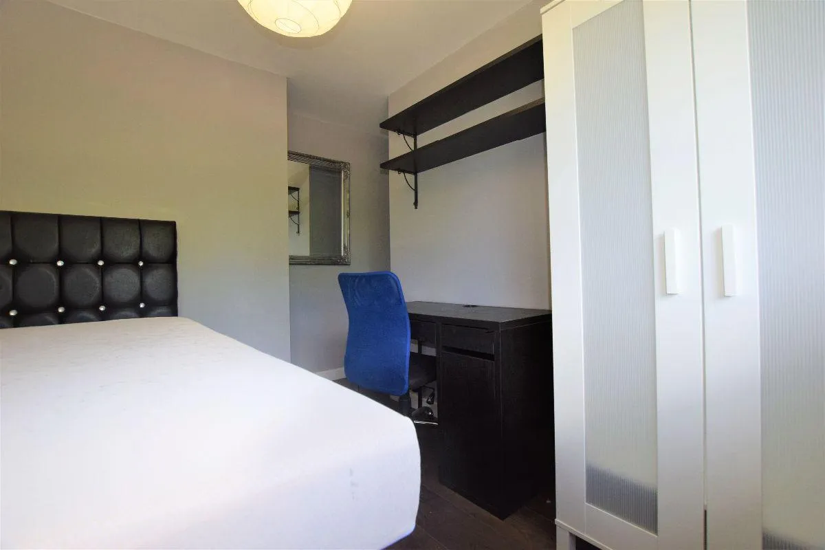 Tenterden Drive, Canterbury, CT2, photo 13