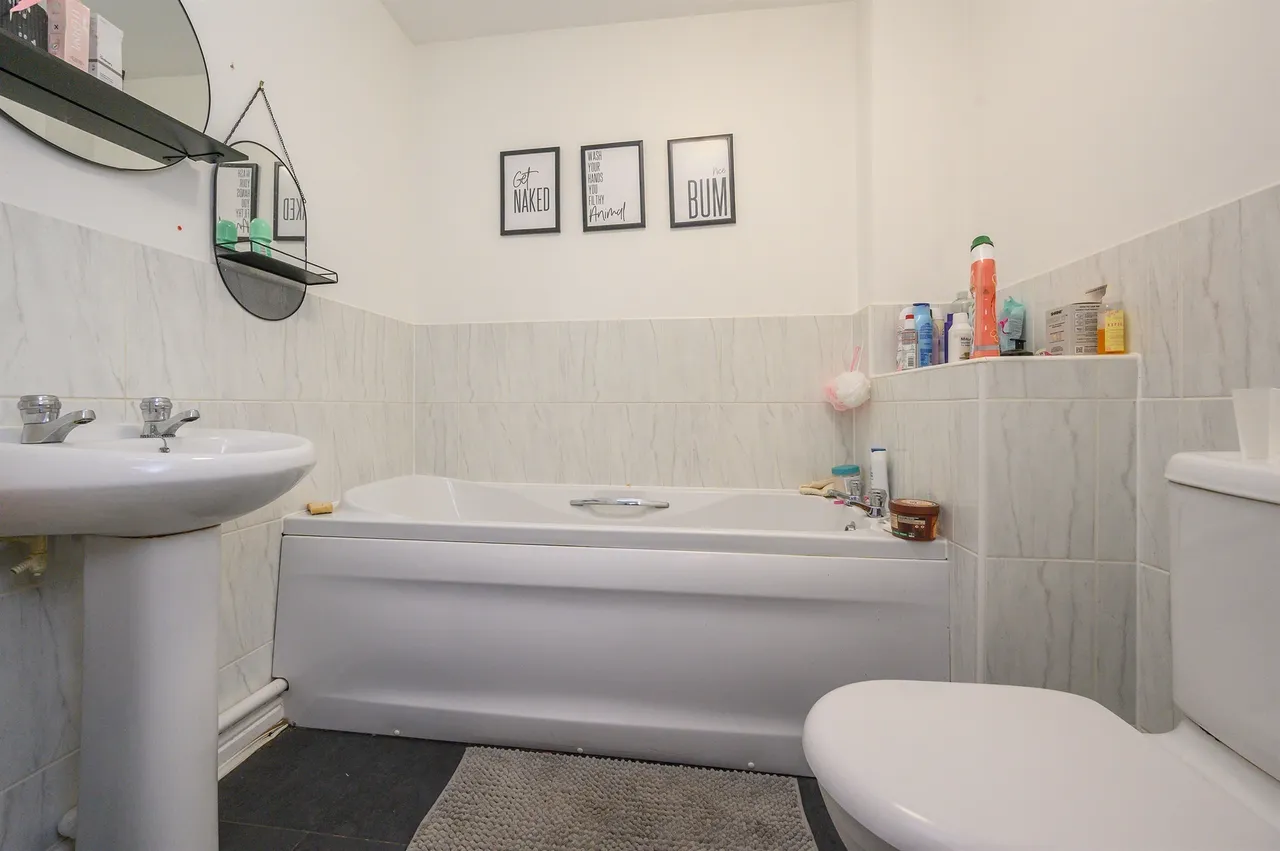 Teasel Drive, Kettering, NN14, photo 7