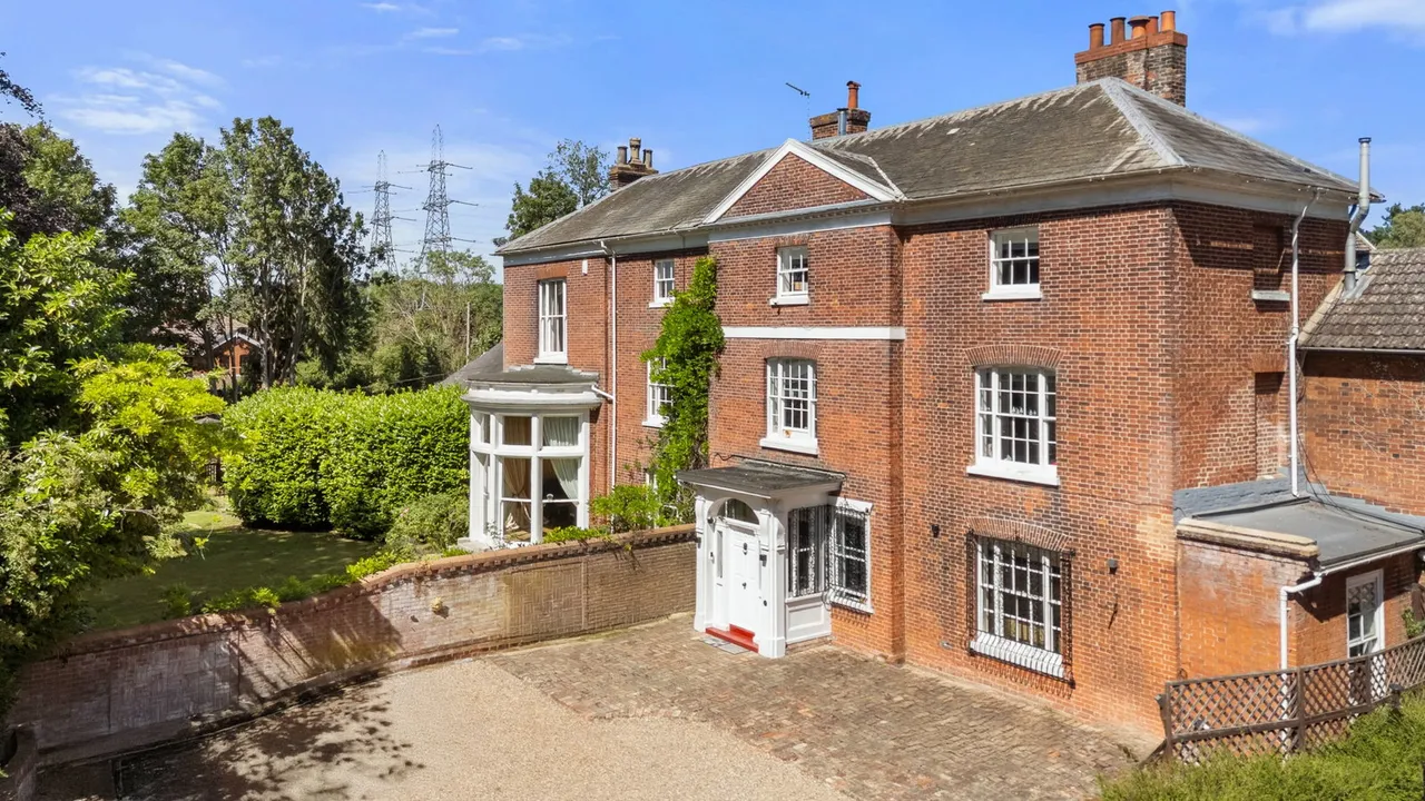 6 bed house for sale, Paper Mill Lane, Bramford