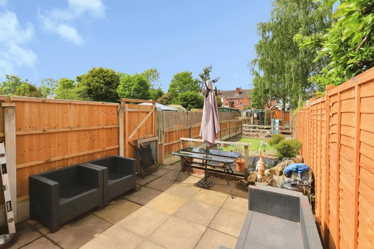 Neville Avenue, Kidderminster, DY11, photo 14