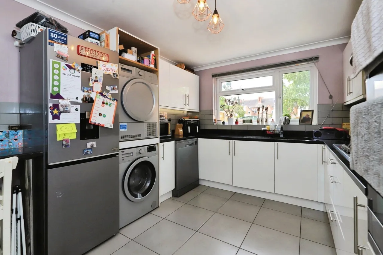 Neville Avenue, Kidderminster, DY11, photo 6