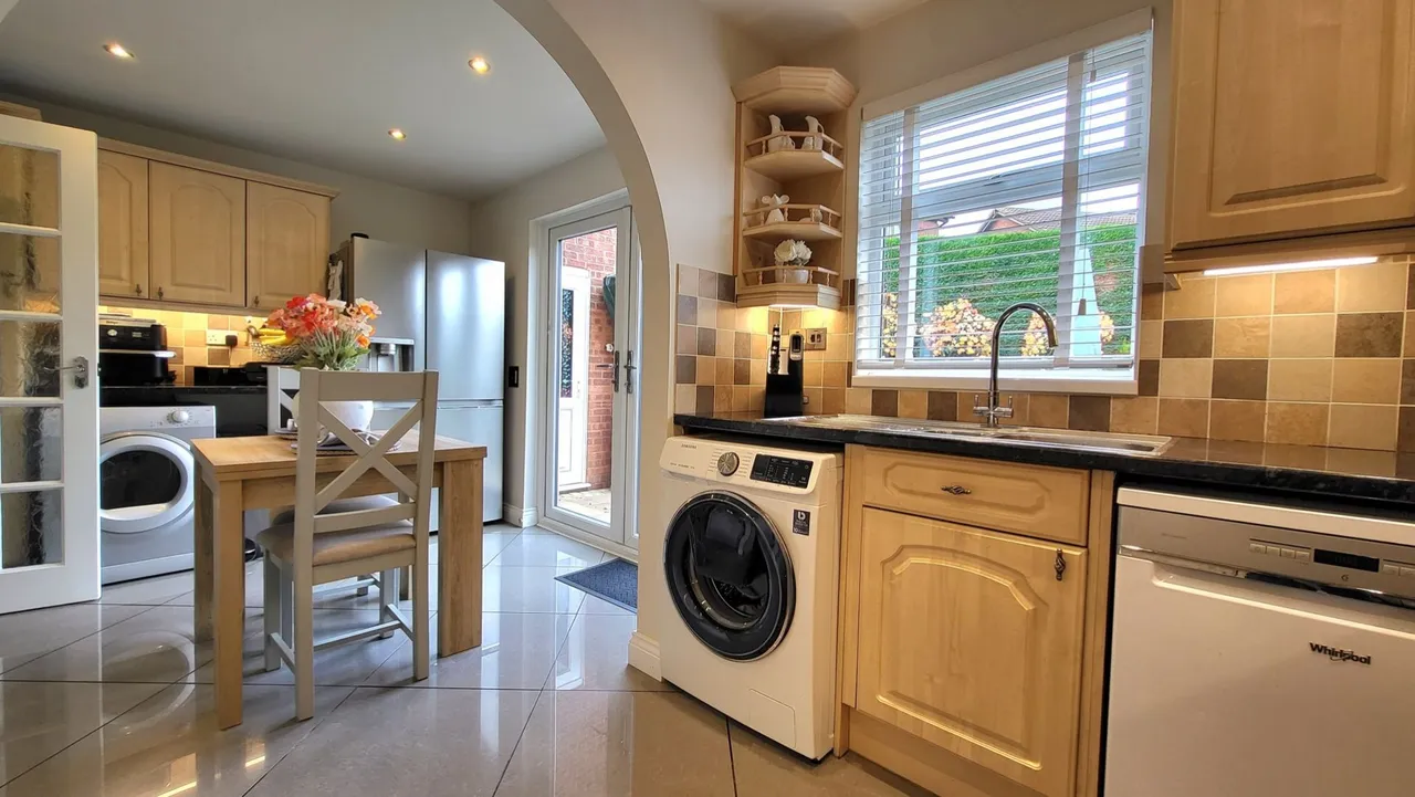 Long Pasture, Werrington, Peterborough, PE4, photo 6