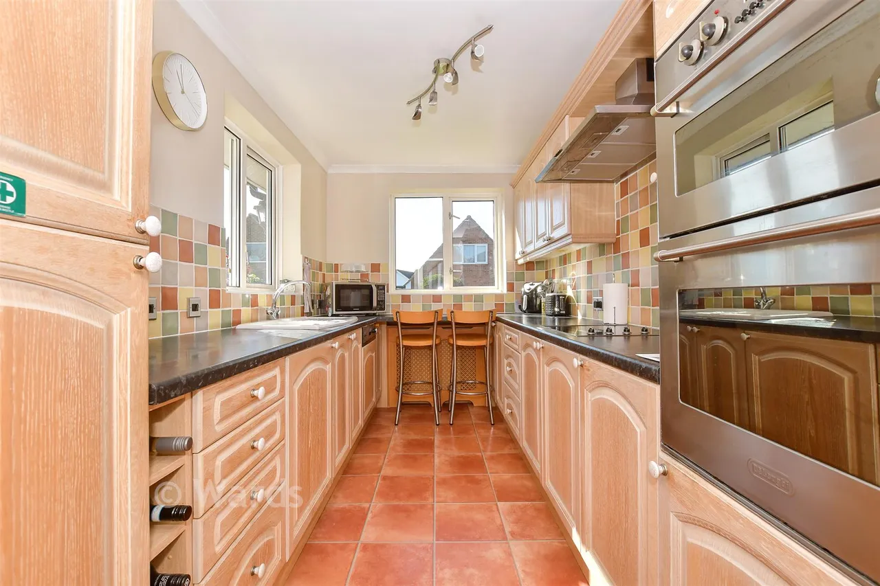 Freshfield Lane, Saltwood, CT21, photo 7
