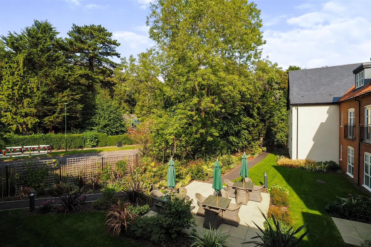 Old Main Road, Bulcote, NG14, photo 29
