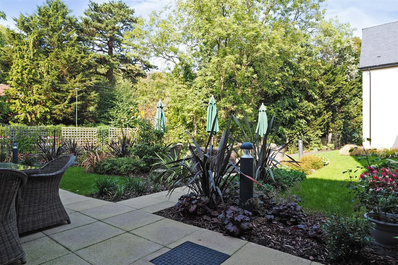Old Main Road, Bulcote, NG14, photo 31