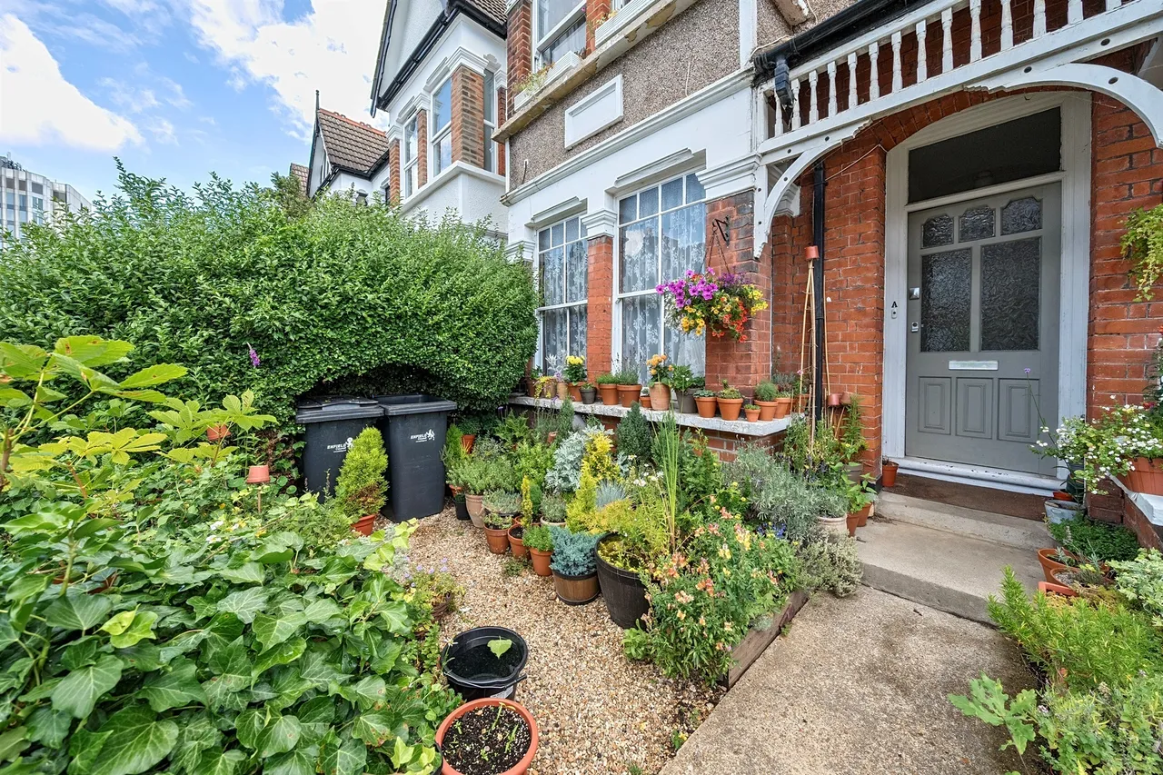 St. Andrews Road, Enfield, EN1, photo 2