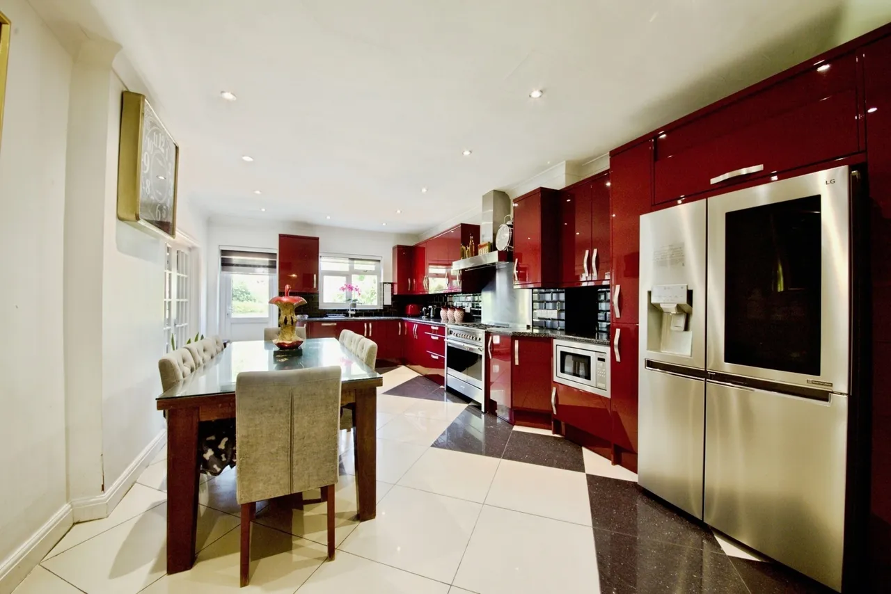 Ravenscraig Road, London, N11, photo 6