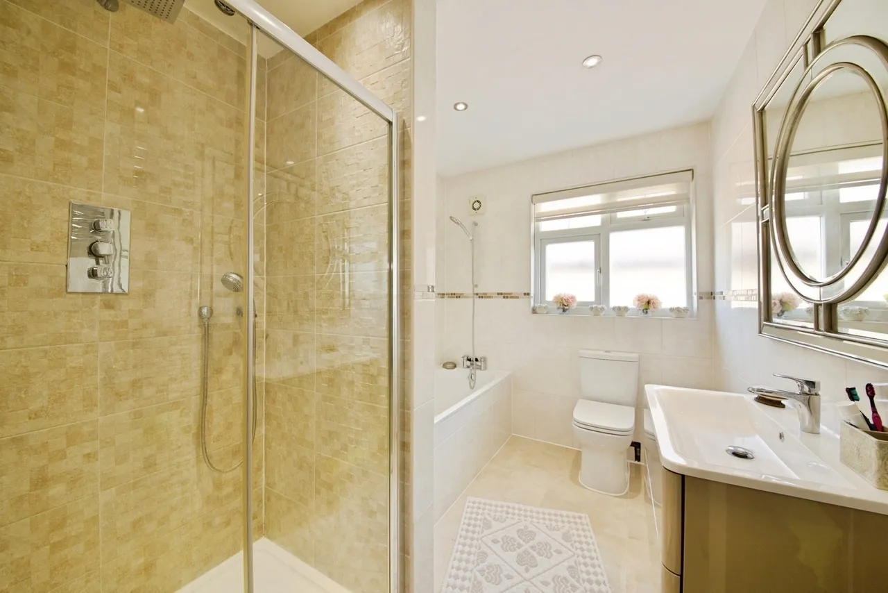 Ravenscraig Road, London, N11, photo 11