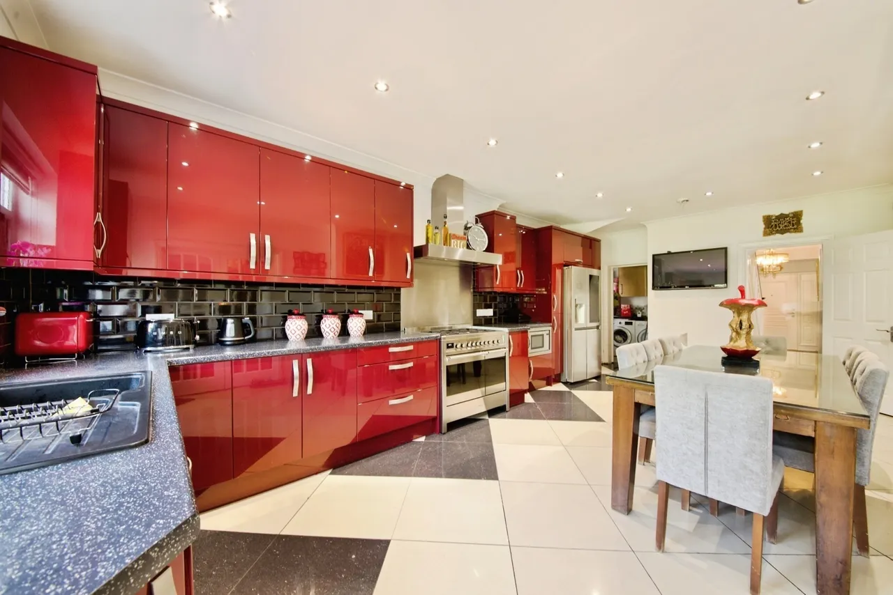 Ravenscraig Road, London, N11, photo 16