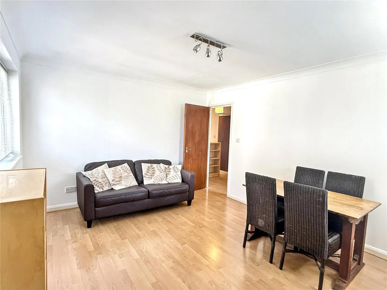 Wood Street, Barnet, EN5 4BU, photo 2