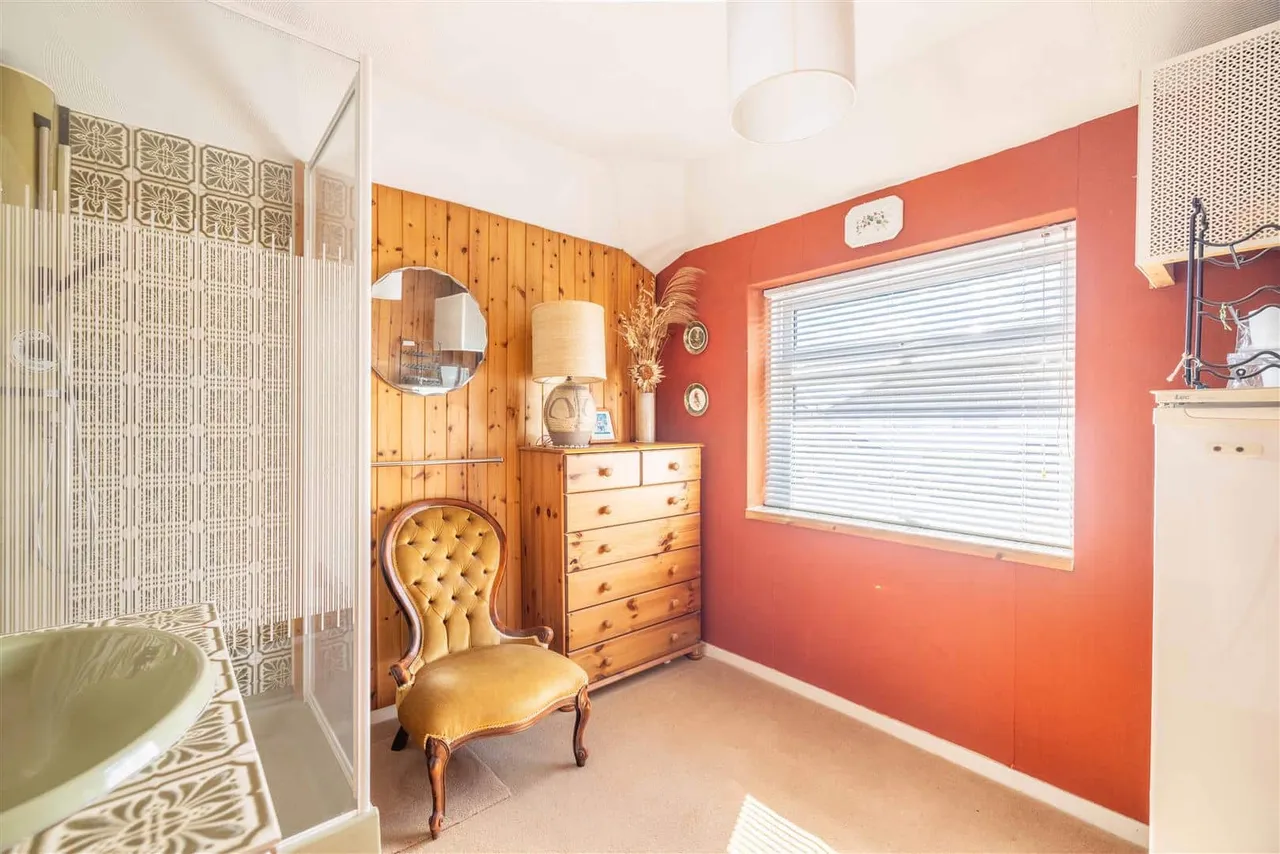 Walpole Road, Old Windsor, Windsor, SL4 2LZ, photo 10
