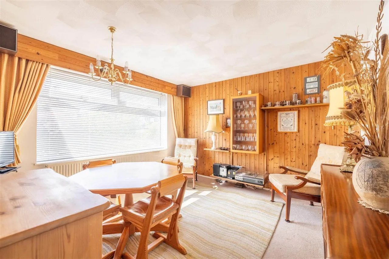 Walpole Road, Old Windsor, Windsor, SL4 2LZ, photo 3