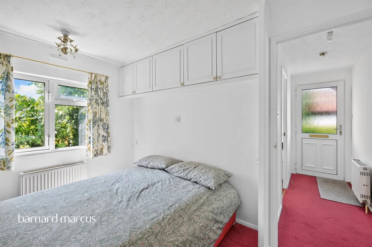 Hillcrest, Tadworth, KT20, photo 6