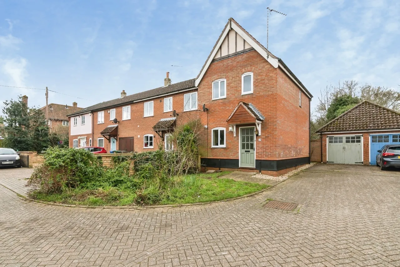 2 bed house for sale — Dukes Meadow, Beccles, NR34