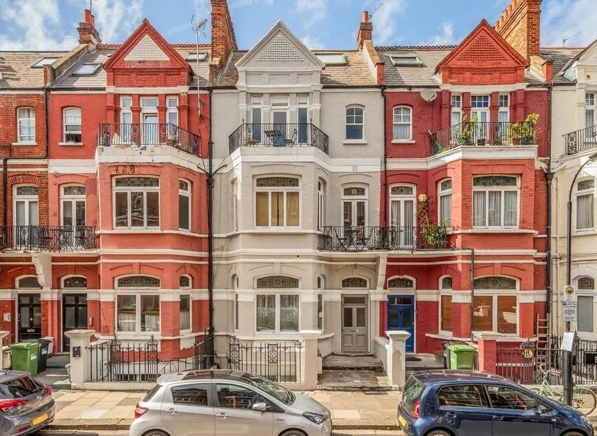 flat to rent — Castletown Road, West Kensington, W14