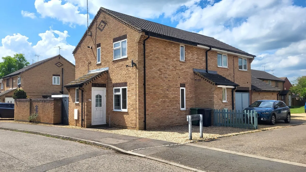 2 bed house for sale — Swale Avenue, Gunthorpe, Peterborough, PE4