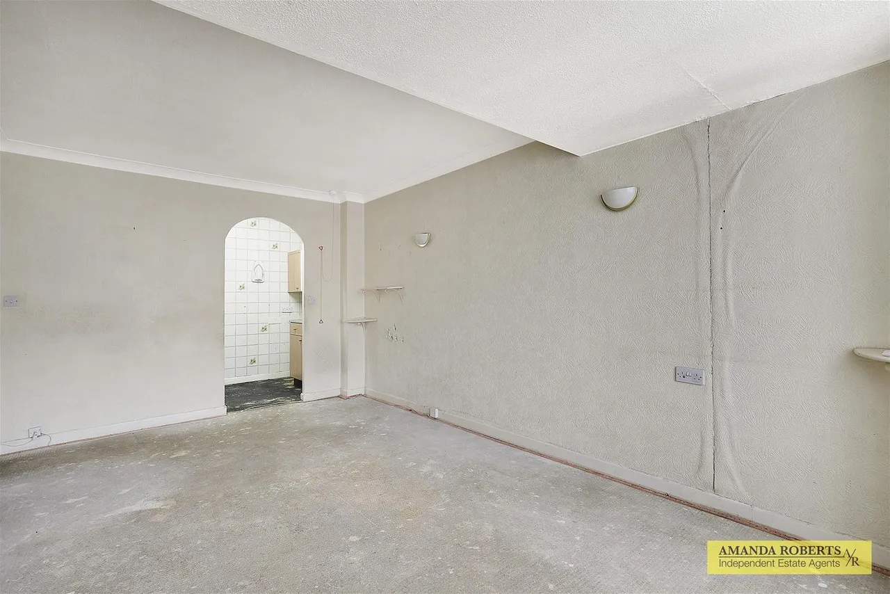 Homebush House, 142 Kings Head Hill, Chingford, photo 4