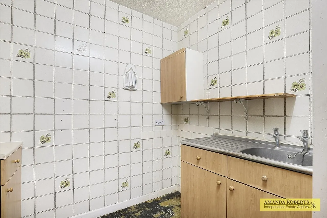 Homebush House, 142 Kings Head Hill, Chingford, photo 7