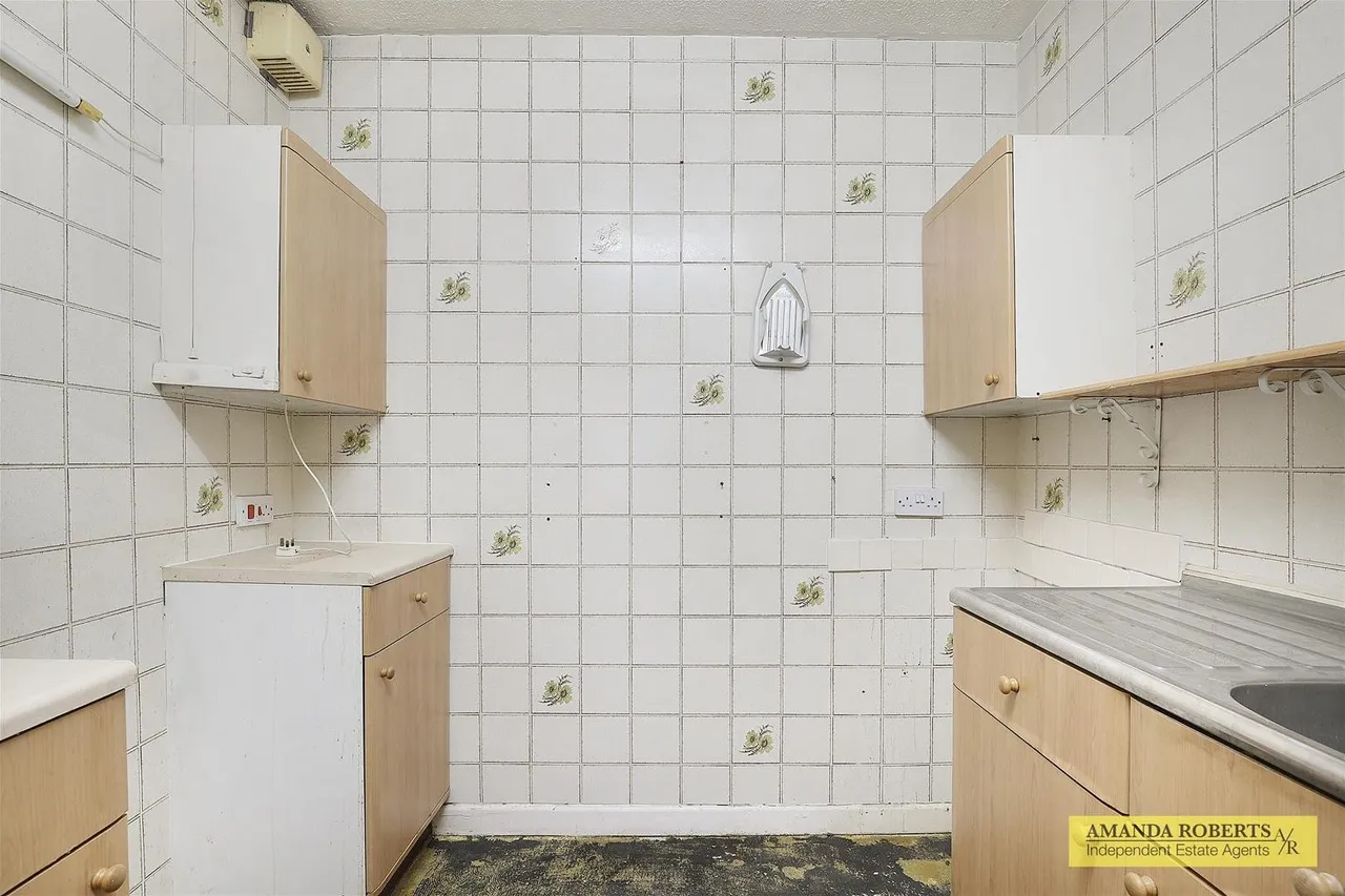 Homebush House, 142 Kings Head Hill, Chingford, photo 6
