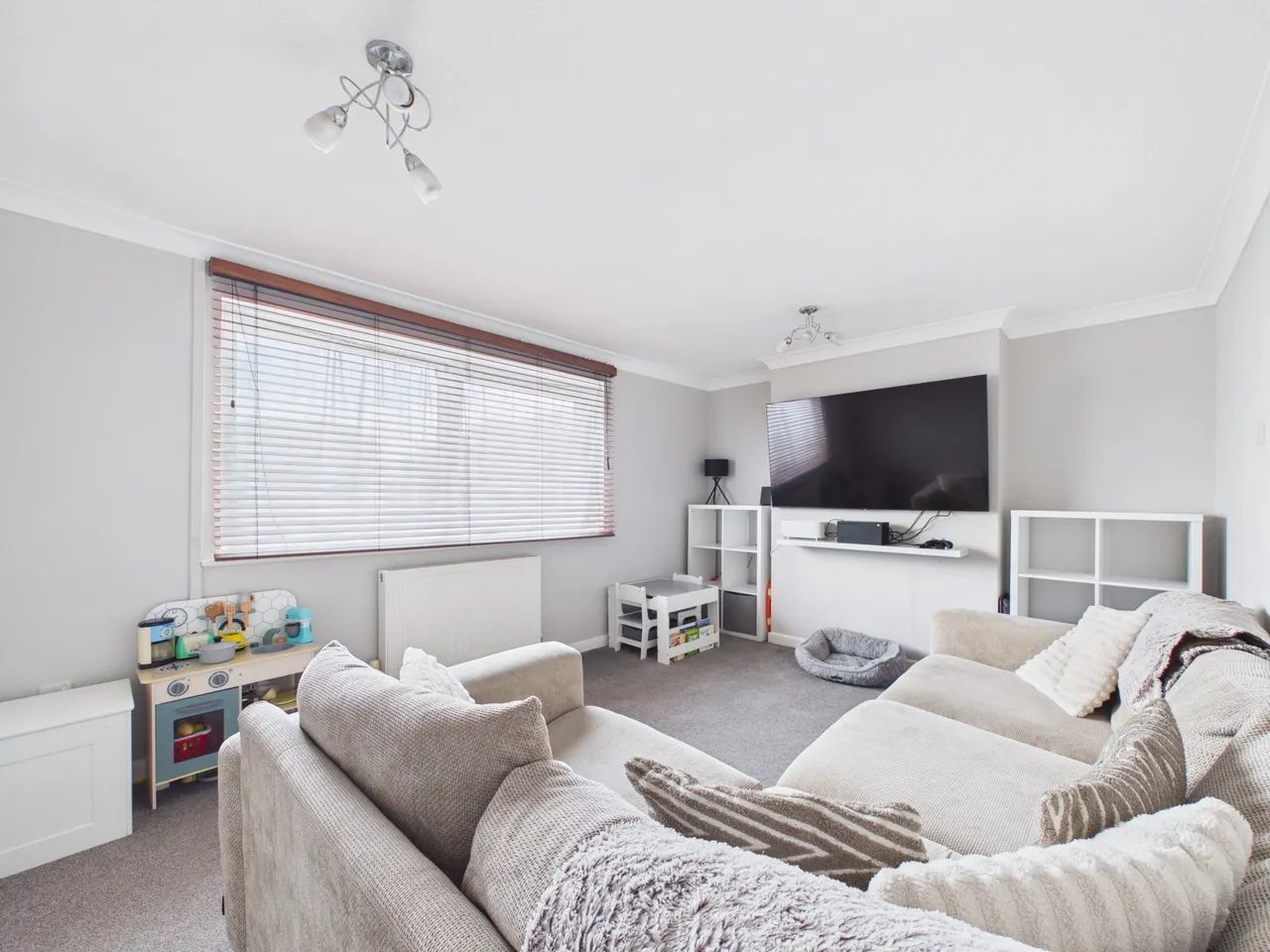 Stanwick Drive, Cheltenham, GL51, photo 3
