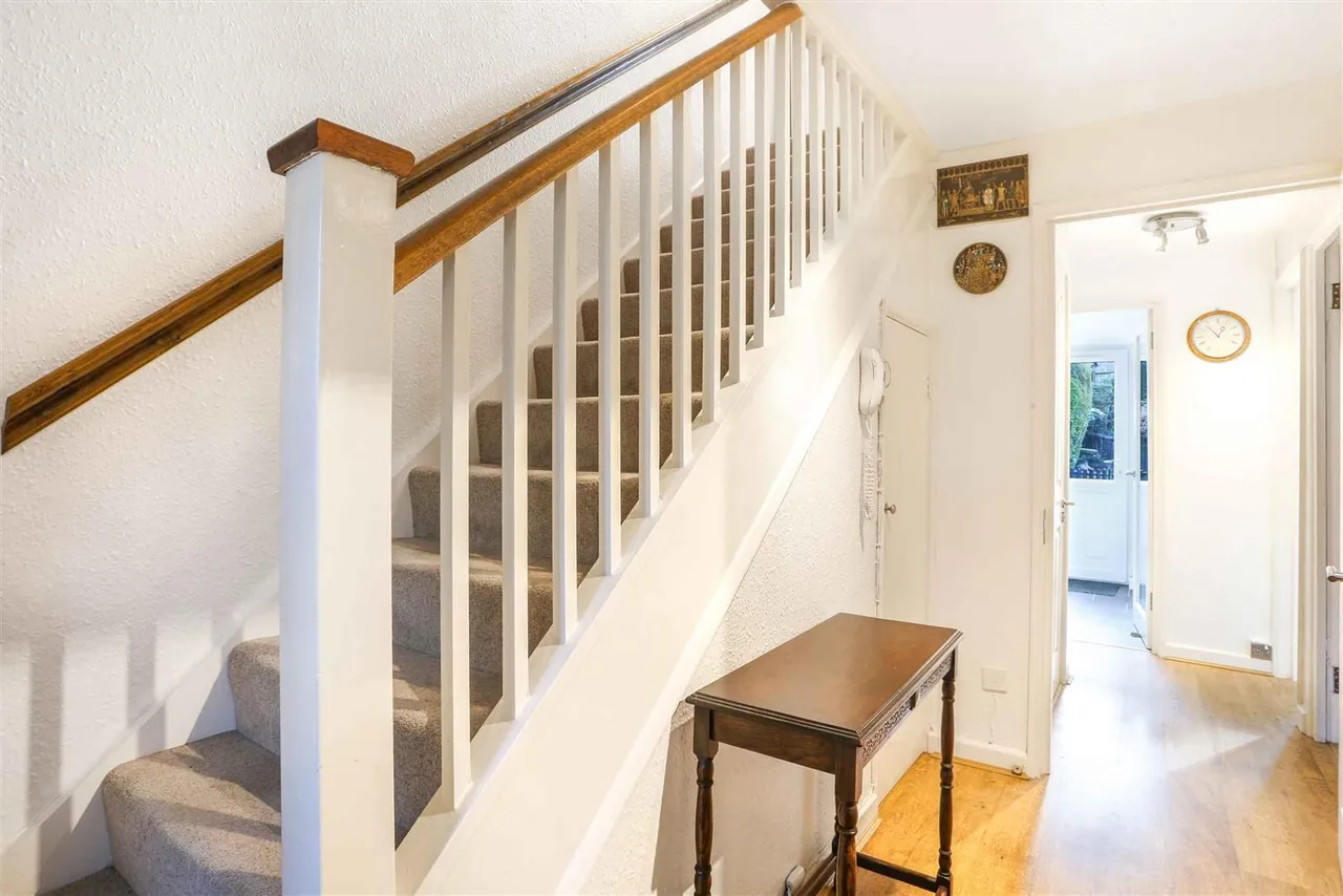 Walnut Mews, Sutton, SM2 5TL, photo 2