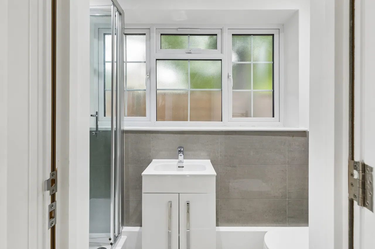 Plot 1 Maxwelton Close, London, NW7, photo 10