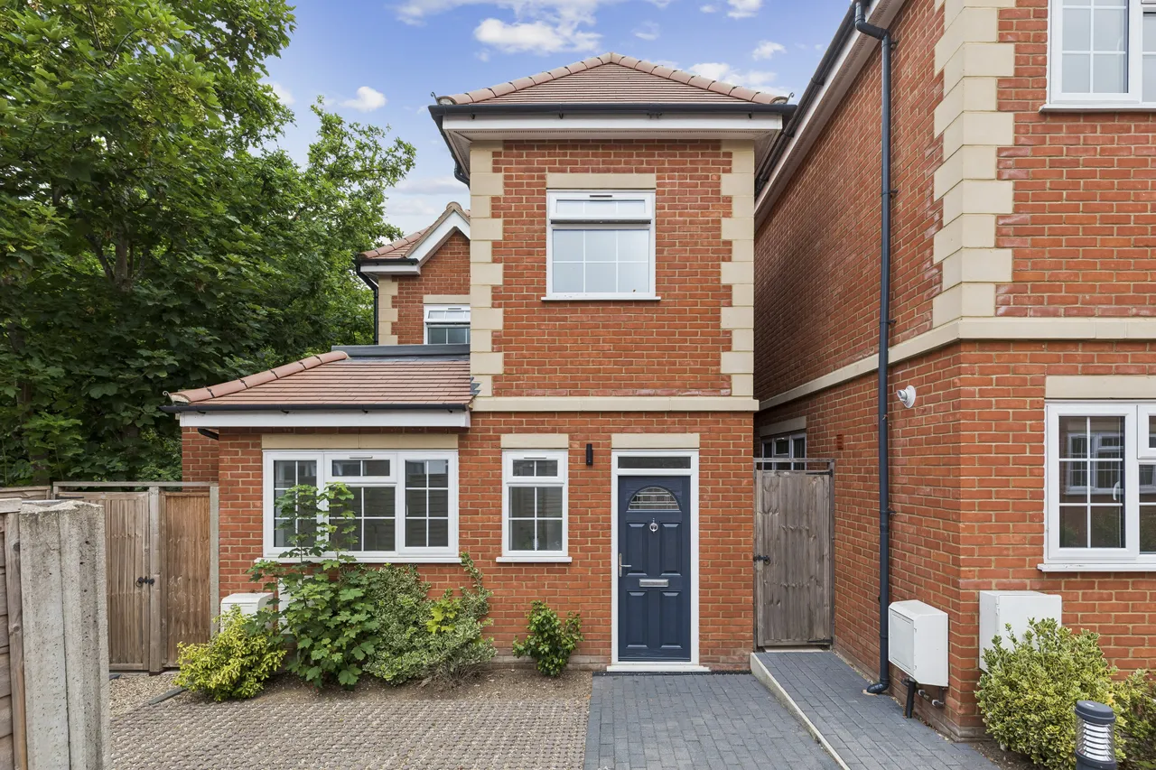 Plot 1 Maxwelton Close, London, NW7, photo 3