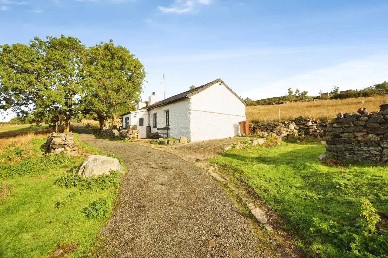 Waunfawr, Caernarfon, LL55, photo 4