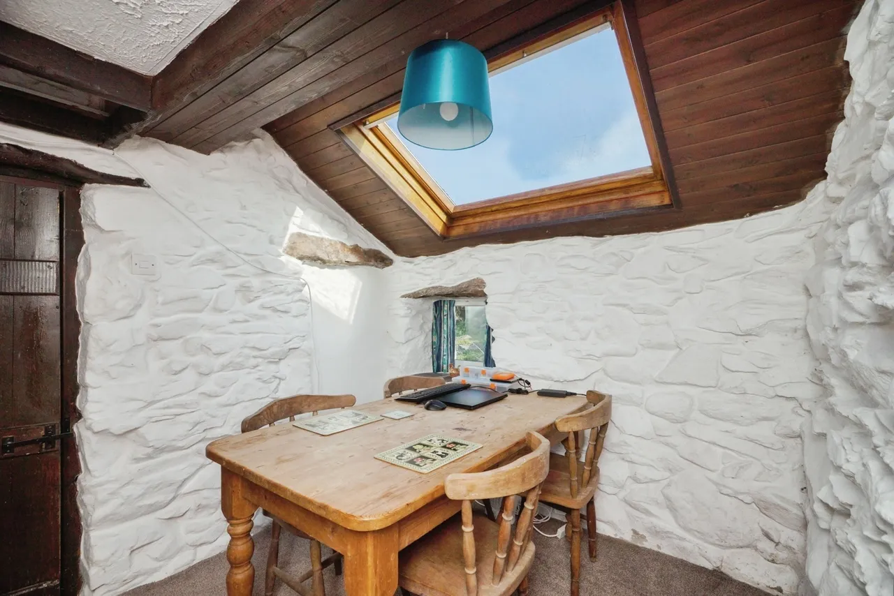 Waunfawr, Caernarfon, LL55, photo 9