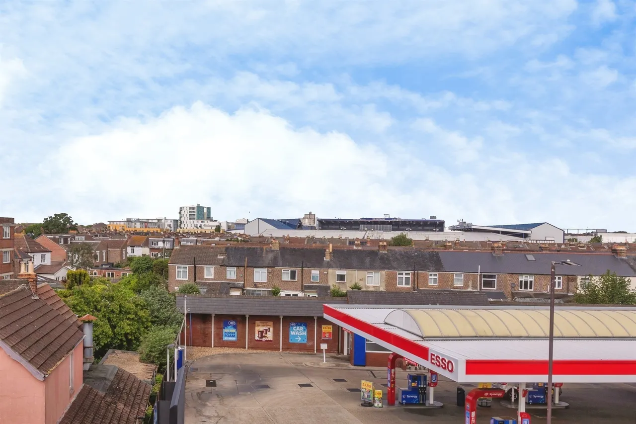 Milton Road, Southsea, photo 12