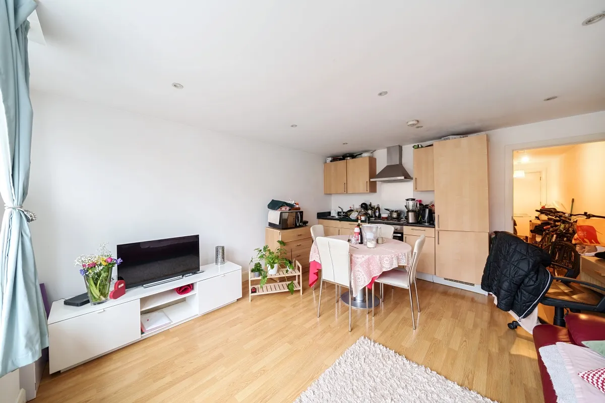 Cowleaze Road, Kingston Upon Thames, Surrey, KT2, photo 3