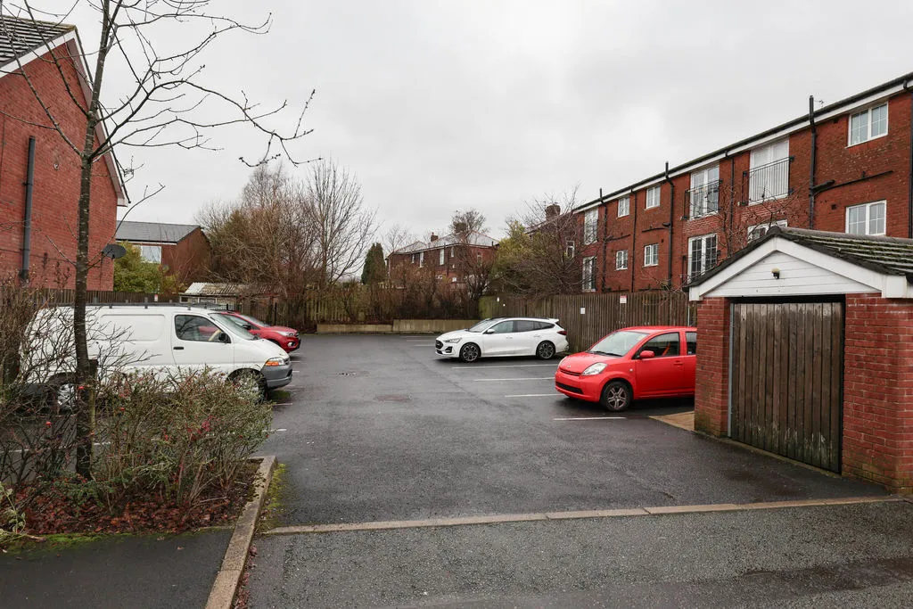 Birch View Birch Road, Rochdale OL12 9PZ, photo 11