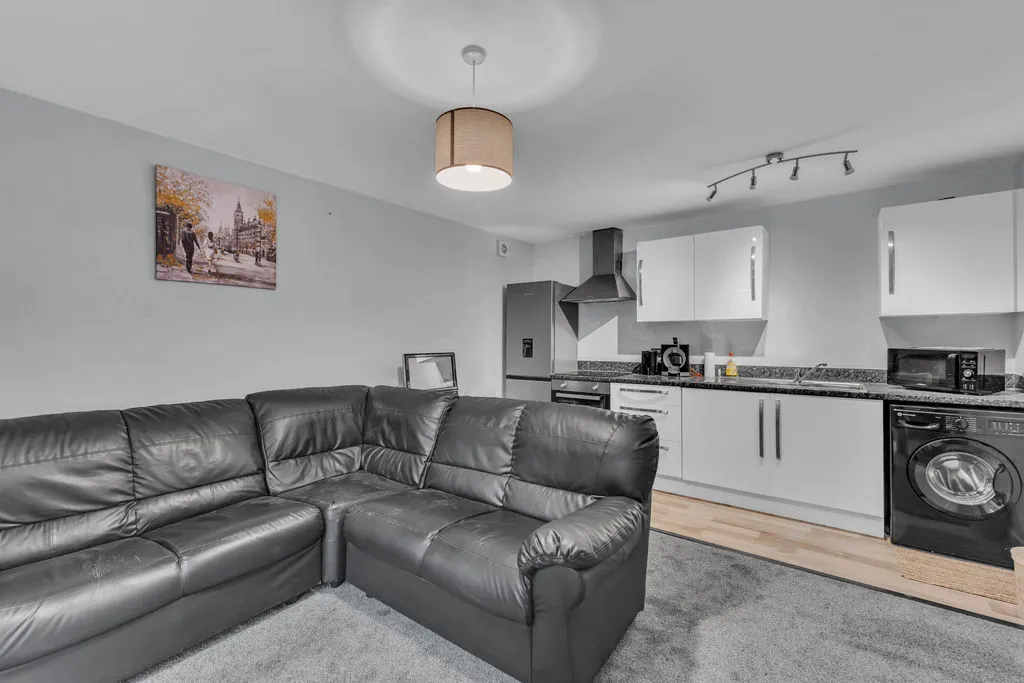 Birch View Birch Road, Rochdale OL12 9PZ, photo 2