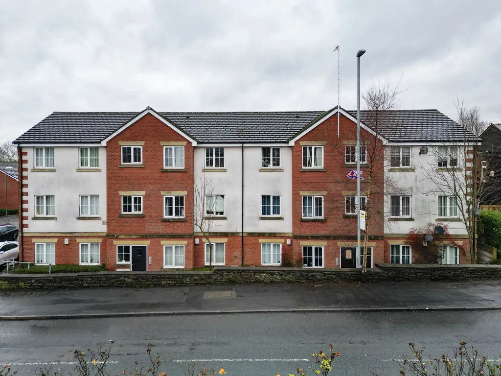 2 bed flat for sale — Birch View Birch Road, Rochdale OL12 9PZ