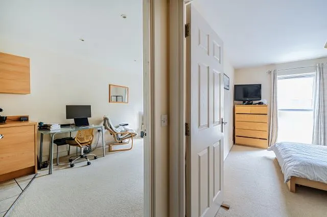 Pasteur Drive, Swindon, SN1, photo 10