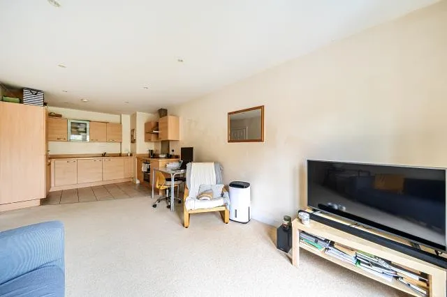 Pasteur Drive, Swindon, SN1, photo 6