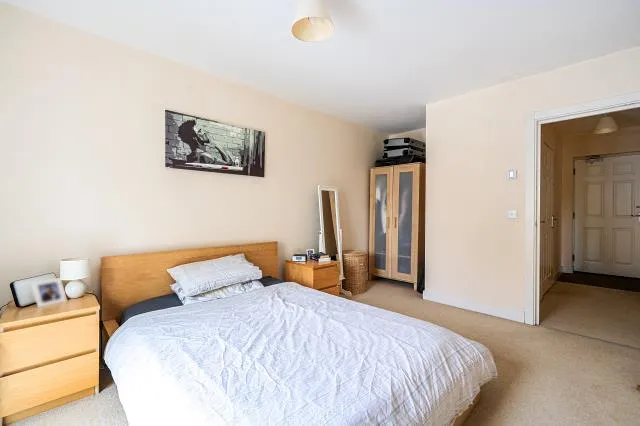 Pasteur Drive, Swindon, SN1, photo 13