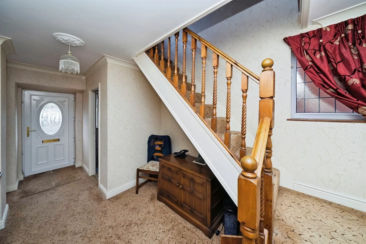 Dutton Drive, Wirral, photo 7