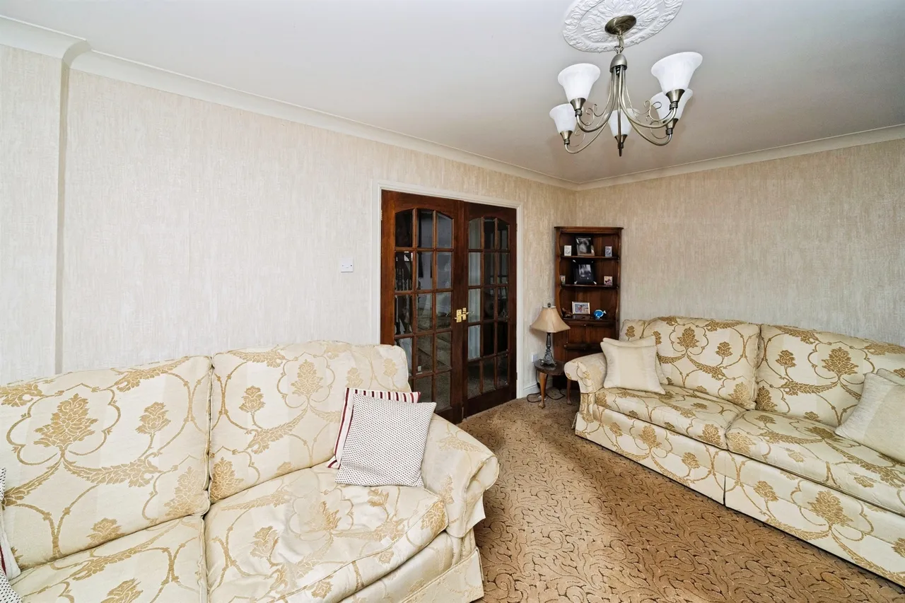 Dutton Drive, Wirral, photo 12