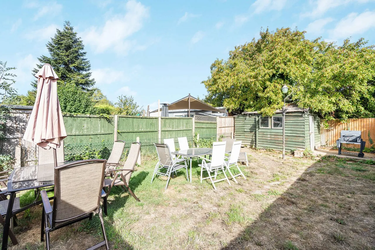 Kenyngton Drive, Sunbury-on-thames, TW16, photo 10
