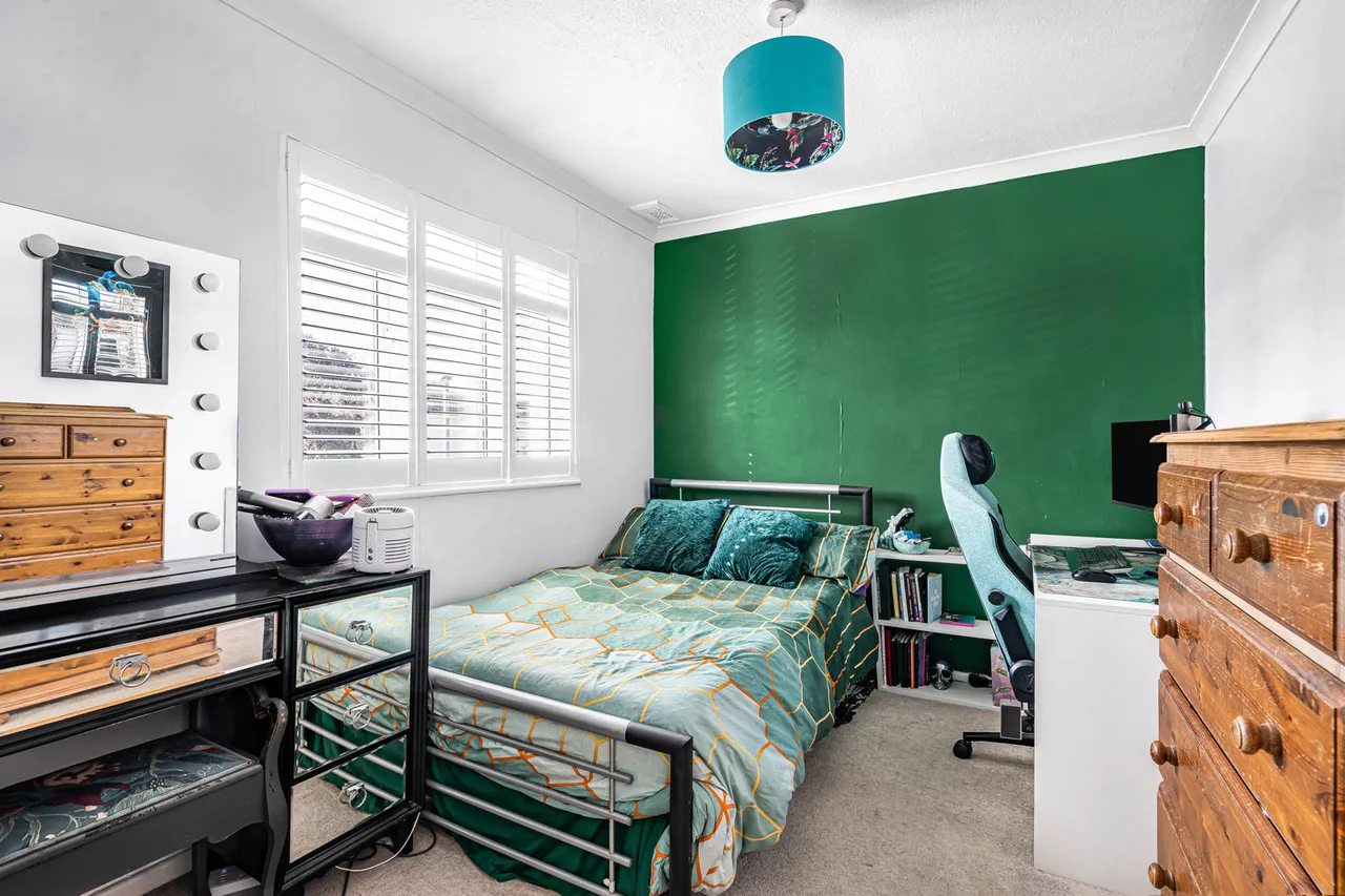 Kenyngton Drive, Sunbury-on-thames, TW16, photo 8