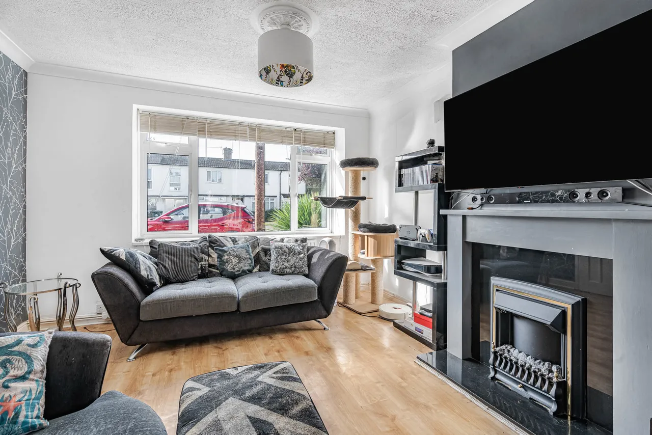 Kenyngton Drive, Sunbury-on-thames, TW16, photo 2