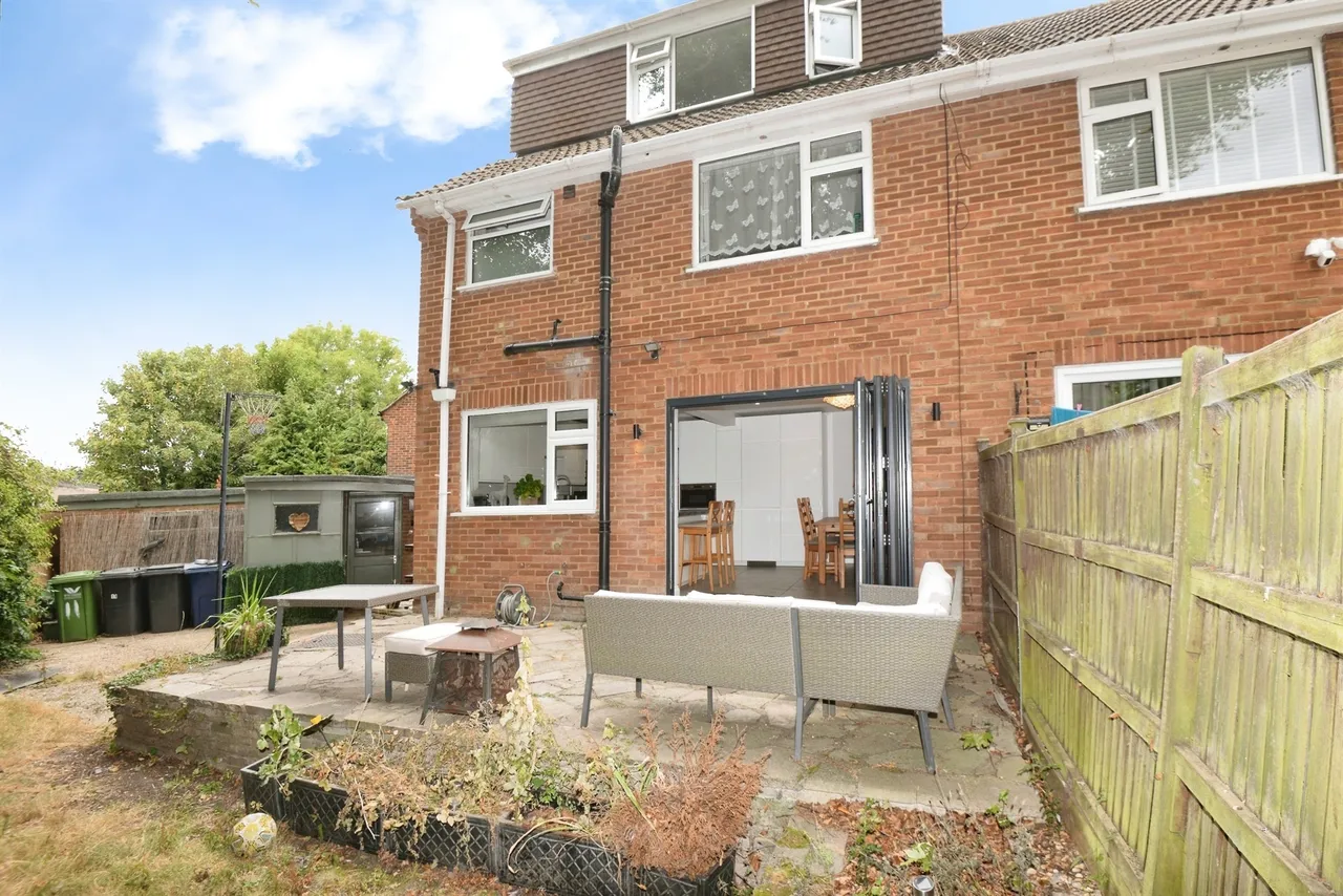 Uplands Close, High Wycombe, photo 12