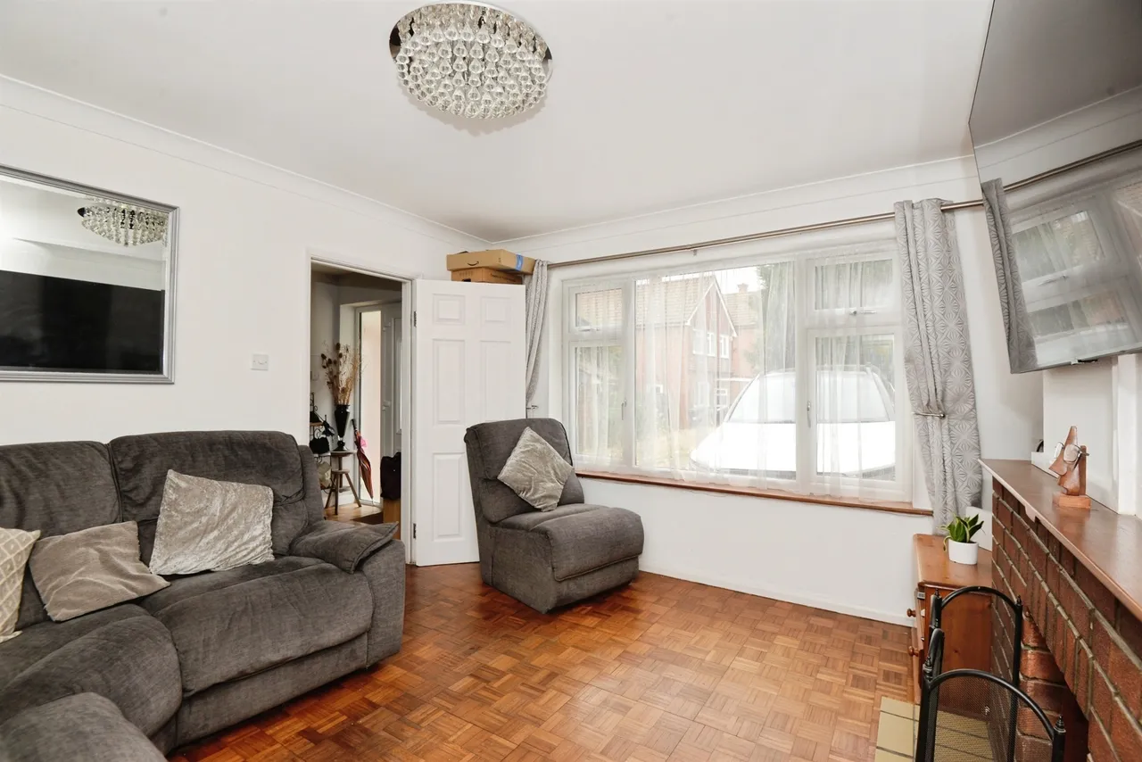 Uplands Close, High Wycombe, photo 4