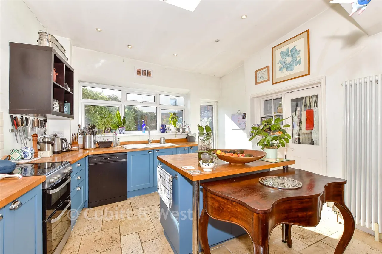 Devonshire Avenue, Southsea, PO4, photo 3