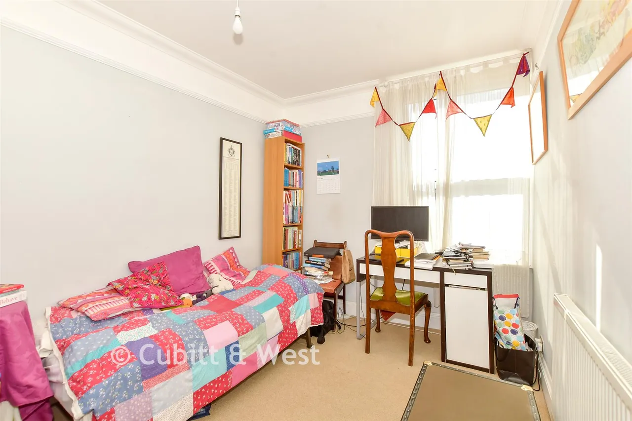Devonshire Avenue, Southsea, PO4, photo 7