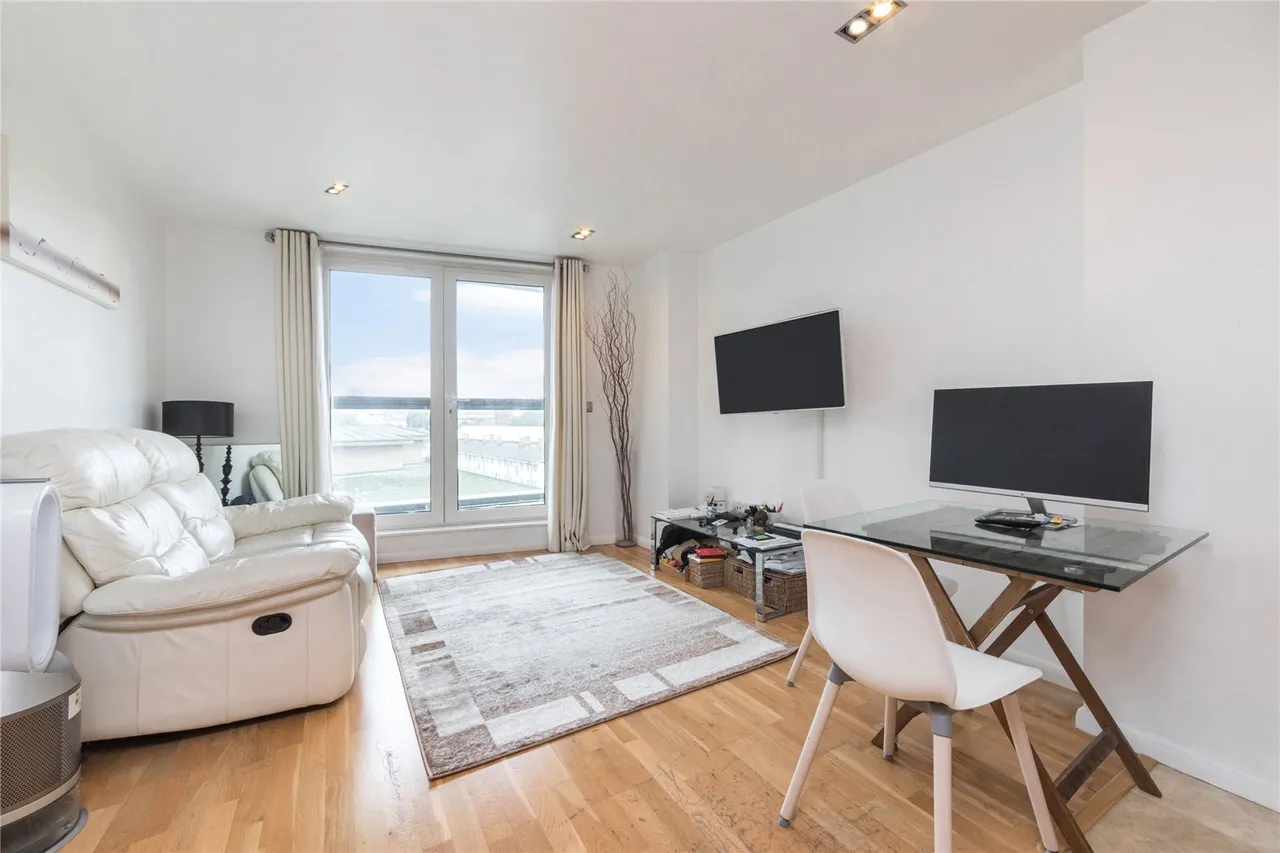 Limeharbour, London, E14, photo 3