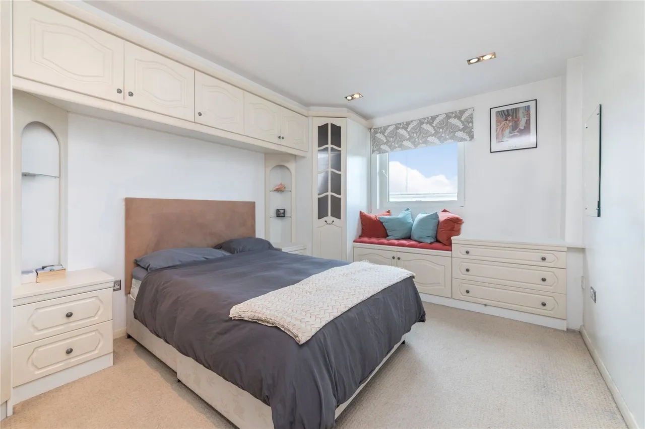 Limeharbour, London, E14, photo 2