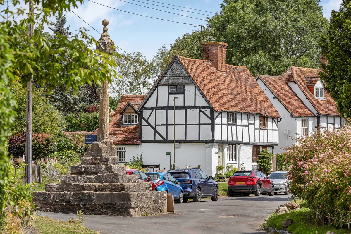 3 bed house for sale, Main Road, East Hagbourne, OX11