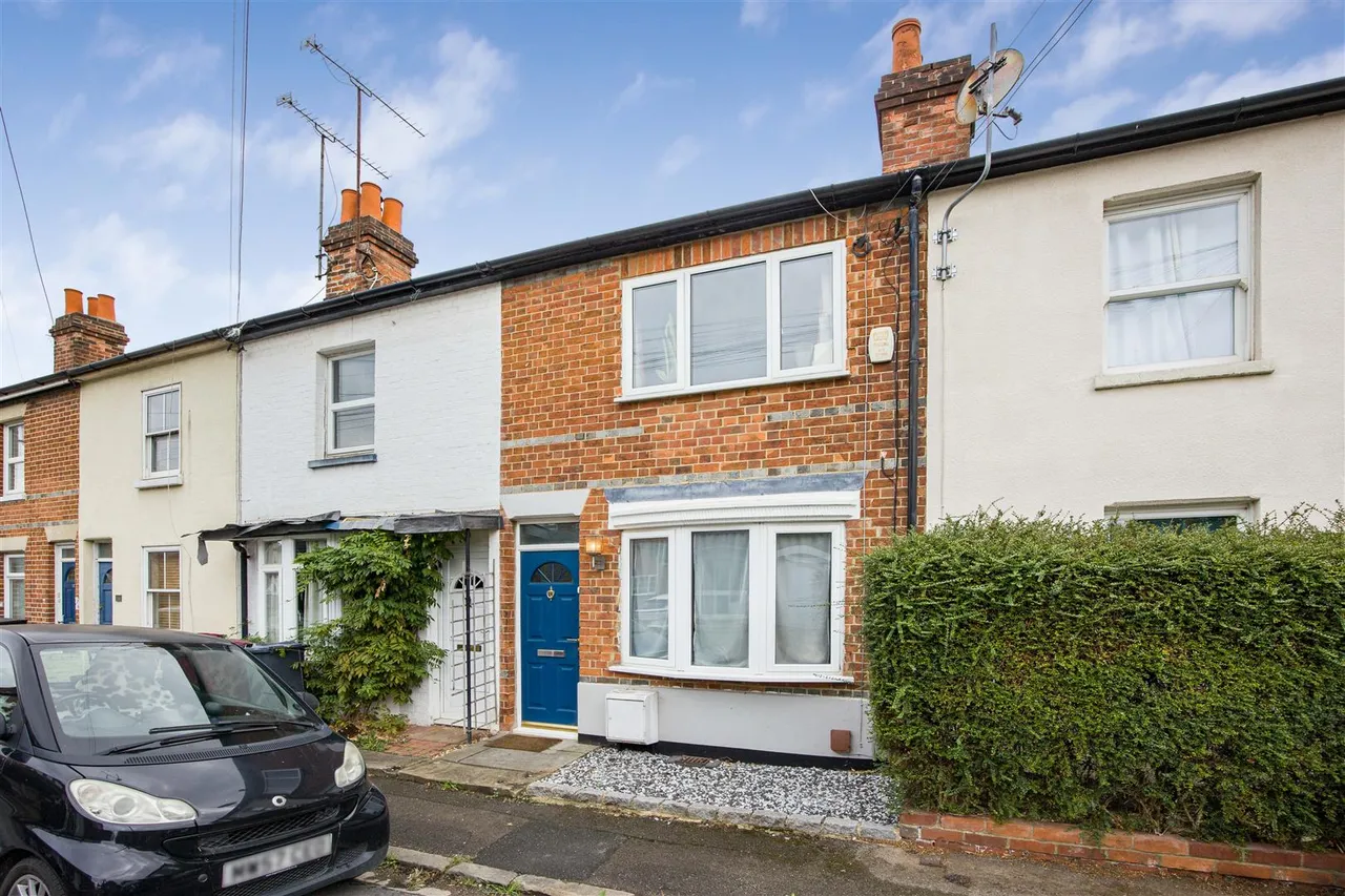 2 bed house for sale, Piggotts Road, Caversham, RG4
